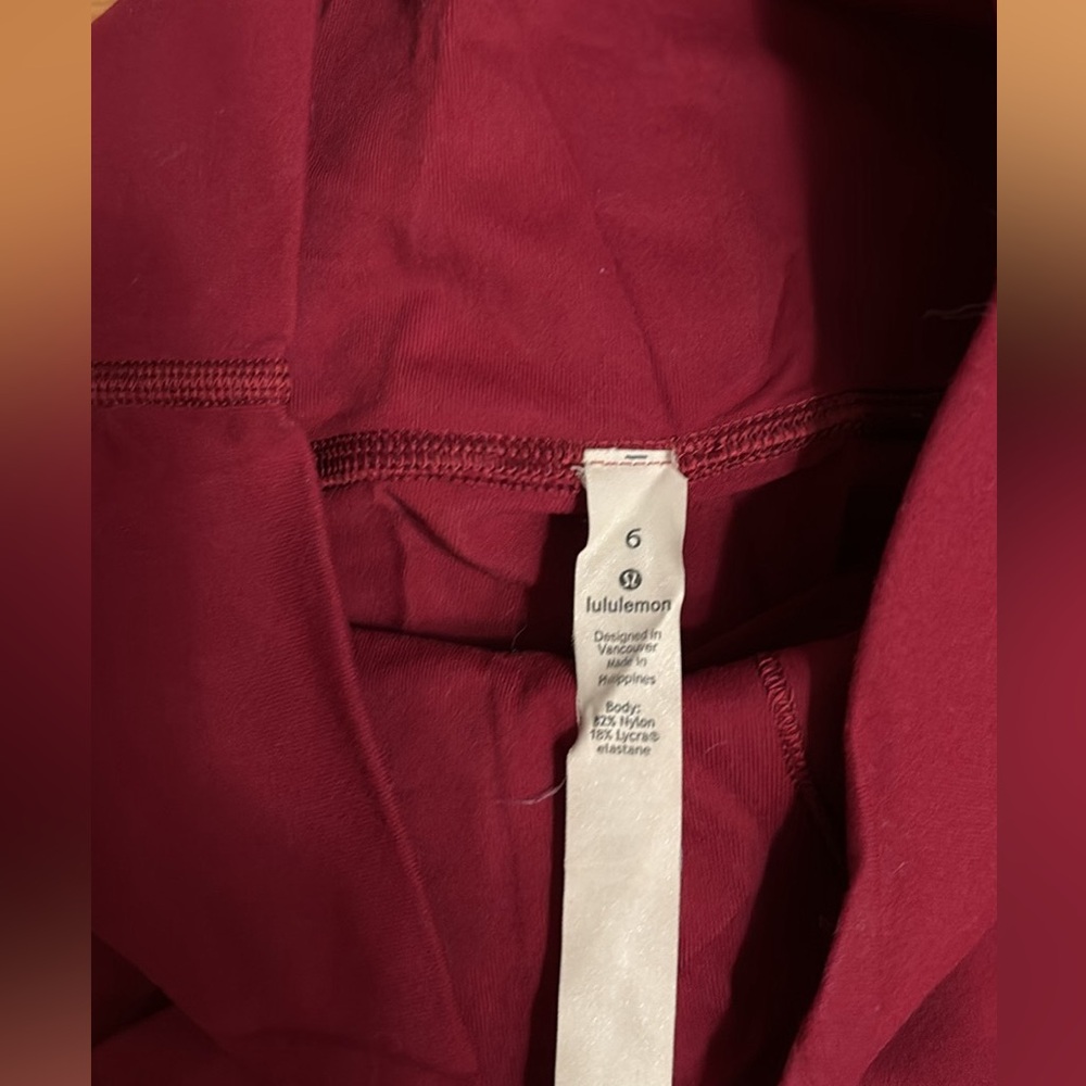 Lululemon leggings size 6